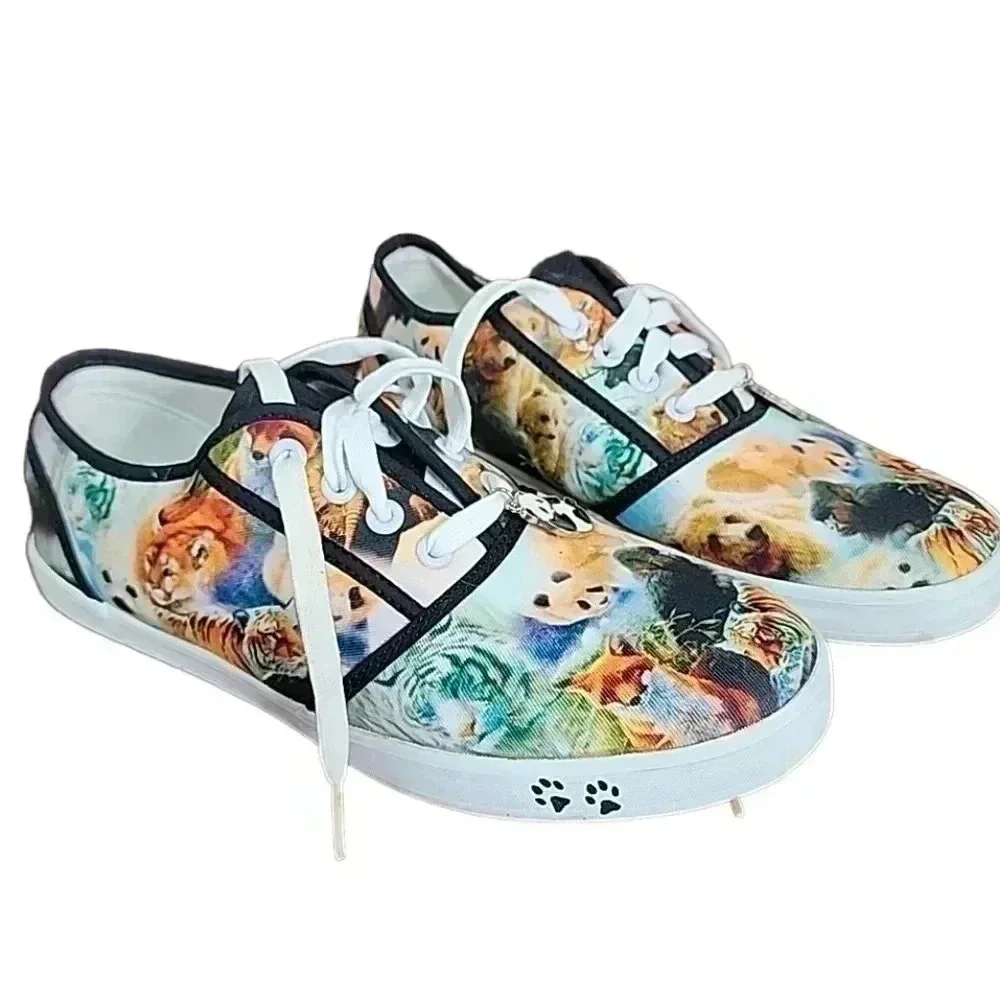 THE Bradford Exchange Animal Kingdom Canvas shoes. Size 8 - Picture 2 of 16
